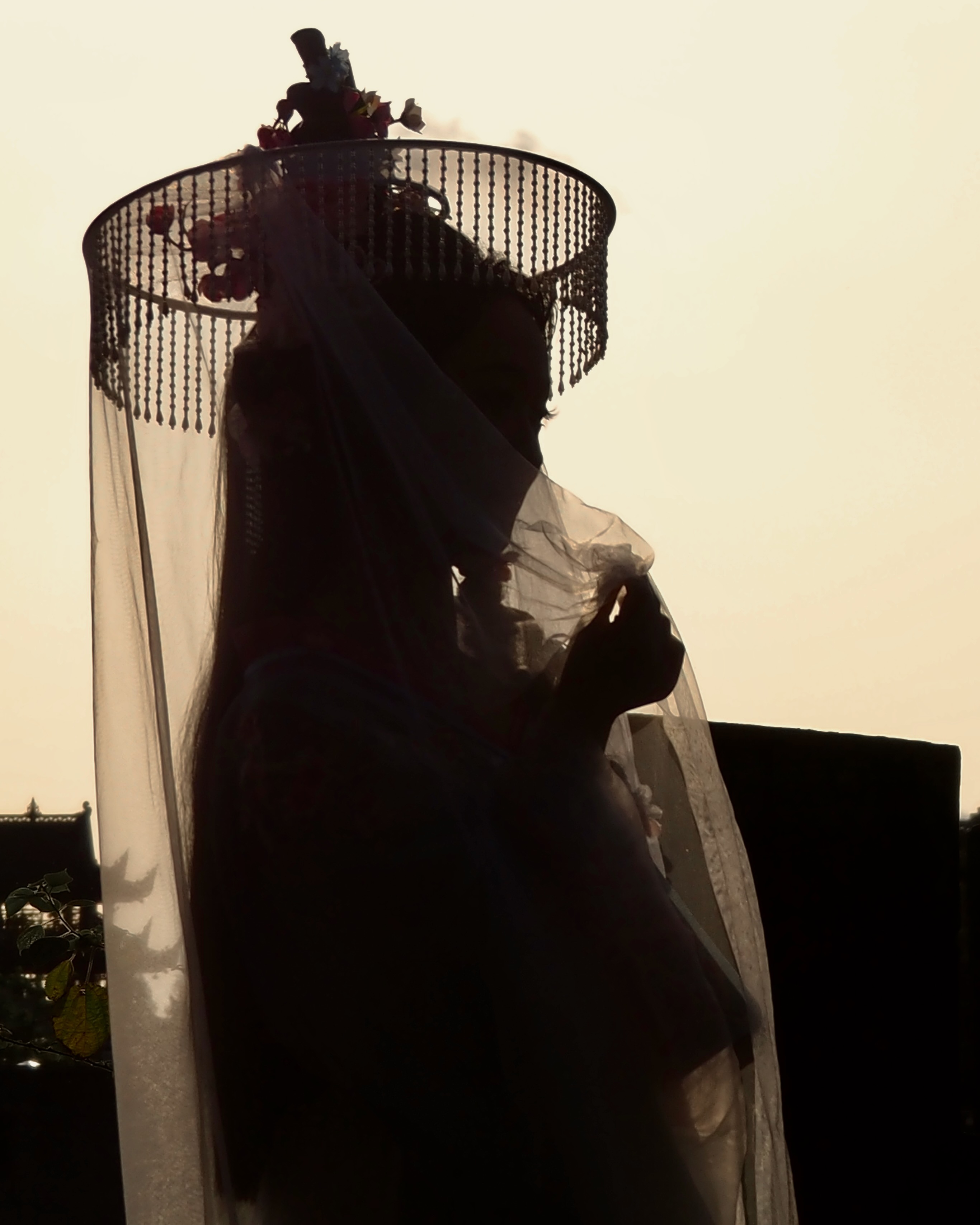 Specific description of the image, location, style